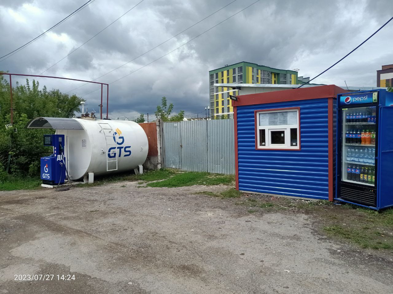 Прохолодні напої доступні на АЗС 05 та 08!